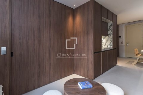 Ático de 2 dormitorios en venta en Barcelona, Cataluña, Spain № 4063 - foto 16