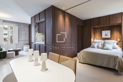Ático de 2 dormitorios en venta en Barcelona, Cataluña, Spain № 4063 - foto 2