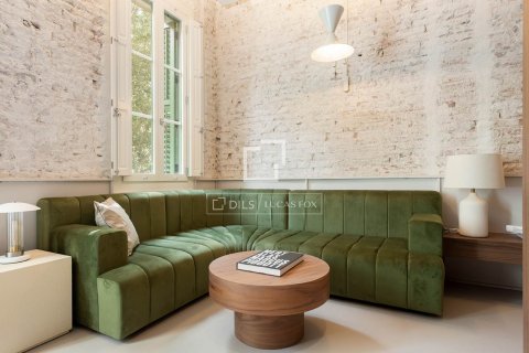 Apartamento de 2 dormitorios en venta en Barcelona, Cataluña, Spain № 4066