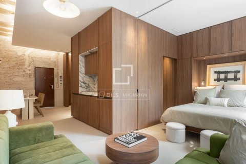 2 bedrooms apartment for sale in Barcelona, Catalonia, Spain № 4066 - photo 3
