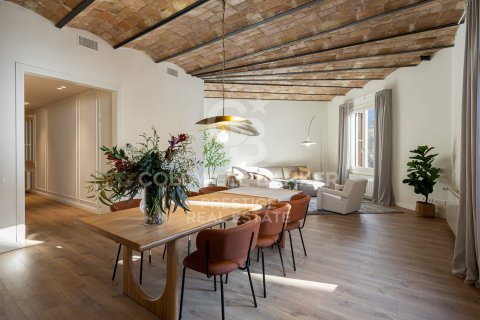 Apartamento de 4 dormitorios en venta en Barcelona, Cataluña, Spain № 5632