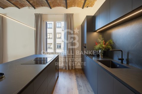 Apartamento de 4 dormitorios en venta en Barcelona, Cataluña, Spain № 5632 - foto 6