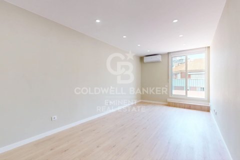 Ático de 3 dormitorios en venta en Barcelona, Cataluña, Spain № 5633 - foto 8