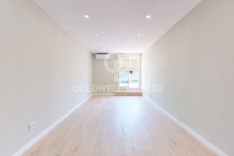 Ático de 3 dormitorios en venta en Barcelona, Cataluña, Spain № 5633 - foto 16