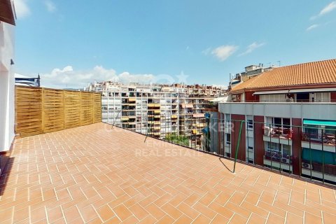 Ático de 3 dormitorios en venta en Barcelona, Cataluña, Spain № 5633 - foto 2