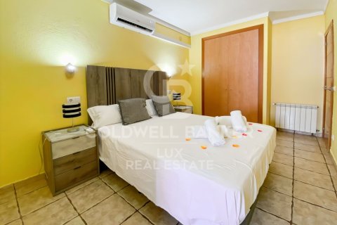 Сasa de 3 dormitorios en venta en L'Escala, Gerona, Cataluña, Spain № 5634 - foto 11