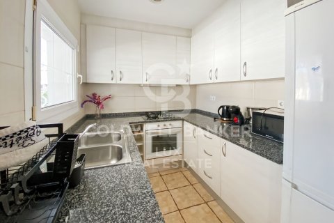 Сasa de 3 dormitorios en venta en L'Escala, Gerona, Cataluña, Spain № 5634 - foto 8