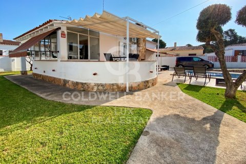 Сasa de 3 dormitorios en venta en L'Escala, Gerona, Cataluña, Spain № 5634 - foto 3