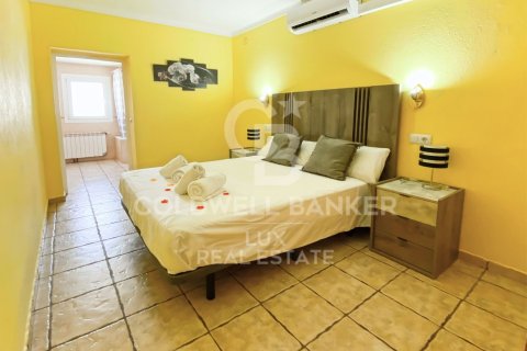 Сasa de 3 dormitorios en venta en L'Escala, Gerona, Cataluña, Spain № 5634 - foto 10
