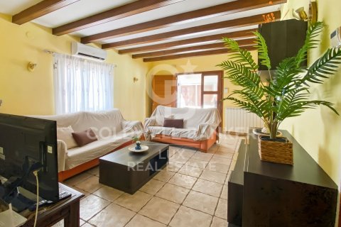 Сasa de 3 dormitorios en venta en L'Escala, Gerona, Cataluña, Spain № 5634 - foto 7