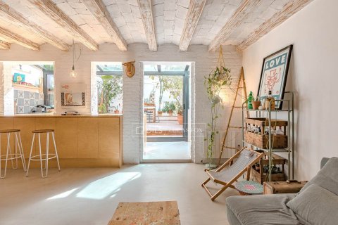 Apartamento de 3 dormitorios en venta en Barcelona, Cataluña, Spain № 6430 - foto 3