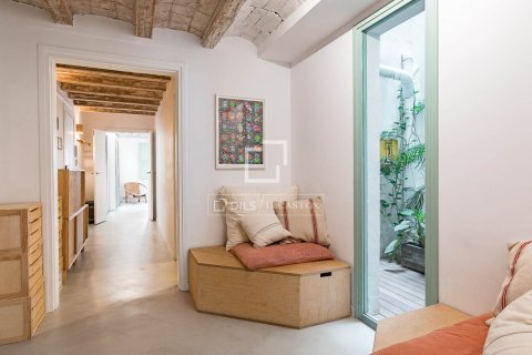 Apartamento de 3 dormitorios en venta en Barcelona, Cataluña, Spain № 6430 - foto 24