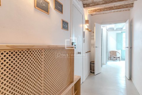 Apartamento de 3 dormitorios en venta en Barcelona, Cataluña, Spain № 6430 - foto 16