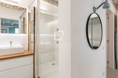 Apartamento de 3 dormitorios en venta en Barcelona, Cataluña, Spain № 6430 - foto 15