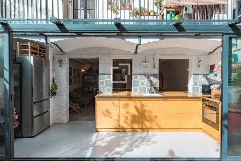 Apartamento de 3 dormitorios en venta en Barcelona, Cataluña, Spain № 6430 - foto 9