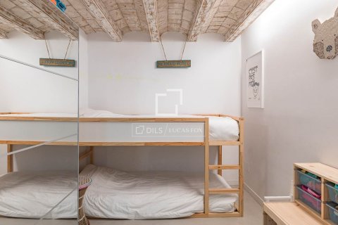 Apartamento de 3 dormitorios en venta en Barcelona, Cataluña, Spain № 6430 - foto 22