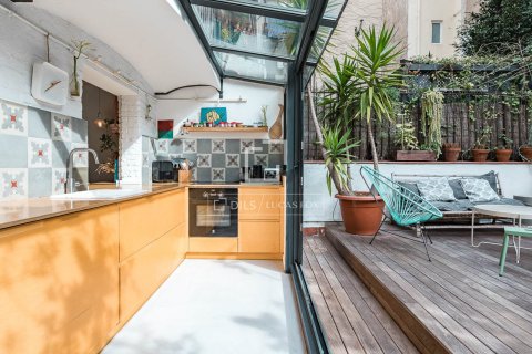 Apartamento de 3 dormitorios en venta en Barcelona, Cataluña, Spain № 6430 - foto 7
