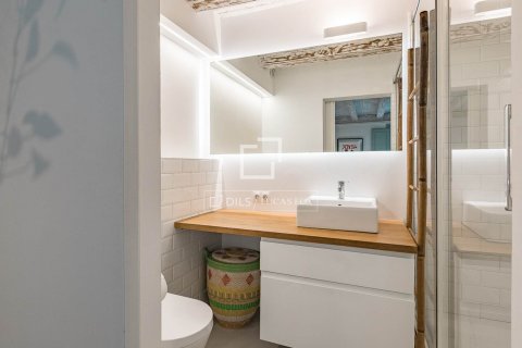 Apartamento de 3 dormitorios en venta en Barcelona, Cataluña, Spain № 6430 - foto 14