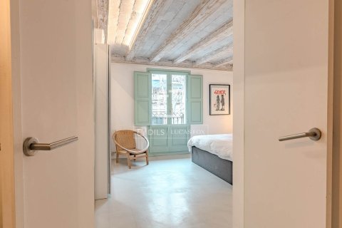 Apartamento de 3 dormitorios en venta en Barcelona, Cataluña, Spain № 6430 - foto 19