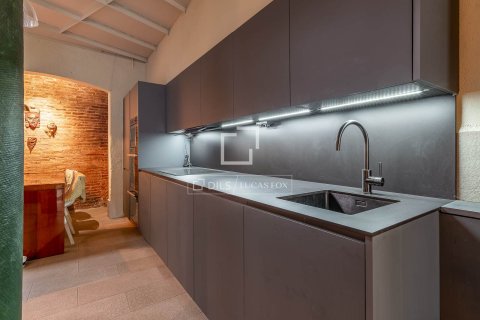 Apartamento de 2 dormitorios en venta en Barcelona, Cataluña, Spain № 6424 - foto 17