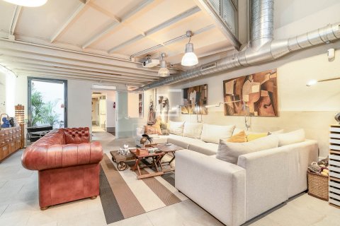 Apartamento de 2 dormitorios en venta en Barcelona, Cataluña, Spain № 6424 - foto 3