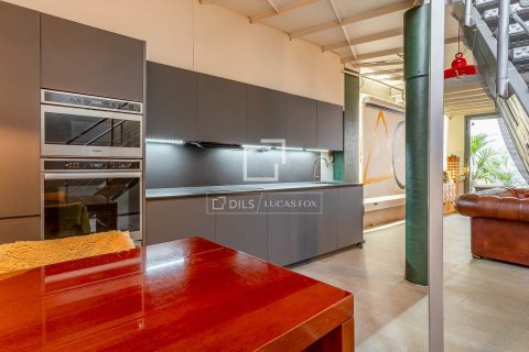 Apartamento de 2 dormitorios en venta en Barcelona, Cataluña, Spain № 6424 - foto 20