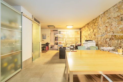 Apartamento de 2 dormitorios en venta en Barcelona, Cataluña, Spain № 6424 - foto 12