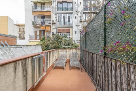 Apartamento de 2 dormitorios en venta en Barcelona, Cataluña, Spain № 6424 - foto 27