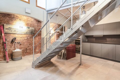 Apartamento de 2 dormitorios en venta en Barcelona, Cataluña, Spain № 6424 - foto 6