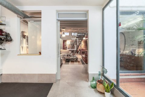 Apartamento de 2 dormitorios en venta en Barcelona, Cataluña, Spain № 6424 - foto 25