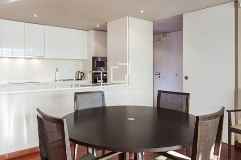 Ático de 4 dormitorios en venta en Barcelona, Cataluña, Spain № 6426 - foto 14