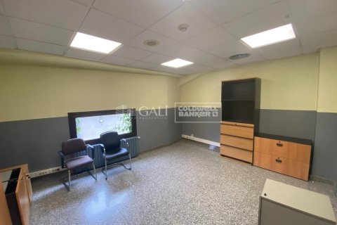 498 sq.m. office for rent in Principado De Andorra (Ninguna Poblacion Tiene C.P.), Lleida, Catalonia, Spain № 5263 - photo 2