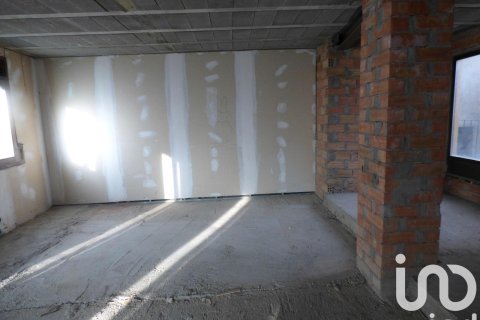 Propiedad comercial de 850 m² en venta en Puigcerda, Gerona, Cataluña, Spain № 4837 - foto 11