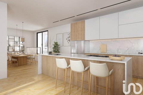 Apartamento de 3 dormitorios en venta en Girona, Gerona, Cataluña, Spain № 4839
