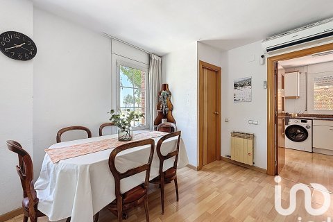 Casa adosada de 5 dormitorios en venta en El Masnou, Barcelona, Cataluña, Spain № 4835 - foto 3