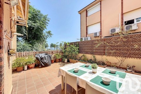 Casa adosada de 5 dormitorios en venta en El Masnou, Barcelona, Cataluña, Spain № 4835 - foto 2