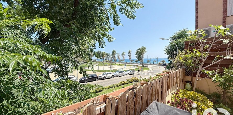 Casa adosada de 5 dormitorios en venta en El Masnou, Barcelona, Cataluña, Spain № 4835