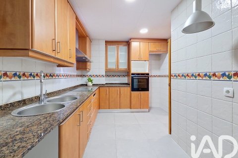 Apartamento de 3 dormitorios en venta en Barcelona, Cataluña, Spain № 8312 - foto 7