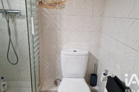 Apartamento de 2 dormitorios en alquiler en Barcelona, Cataluña, Spain № 8310 - foto 11