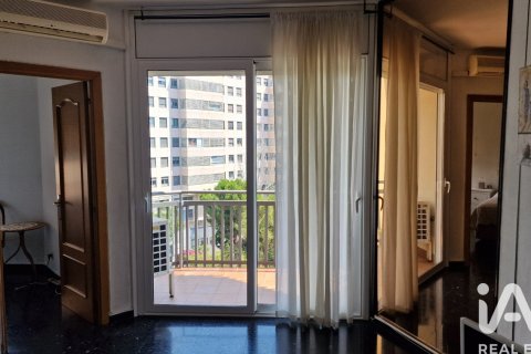 Apartamento de 2 dormitorios en alquiler en Barcelona, Cataluña, Spain № 8310 - foto 17