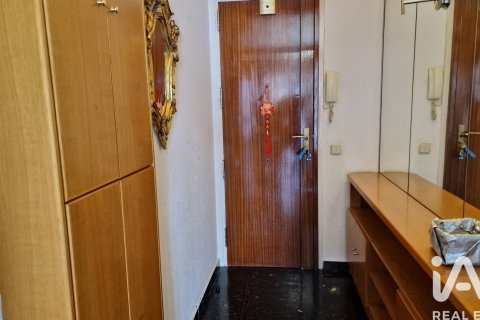 Apartamento de 2 dormitorios en alquiler en Barcelona, Cataluña, Spain № 8310 - foto 13