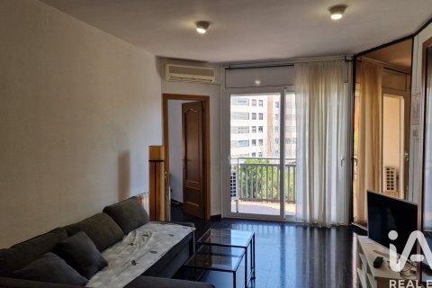 Apartamento de 2 dormitorios en alquiler en Barcelona, Cataluña, Spain № 8310 - foto 16