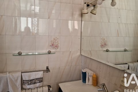 Apartamento de 2 dormitorios en alquiler en Barcelona, Cataluña, Spain № 8310 - foto 12