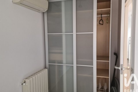 Сasa de 3 dormitorios en alquiler en Sant Just Desvern, Barcelona, Cataluña, Spain № 8311 - foto 18