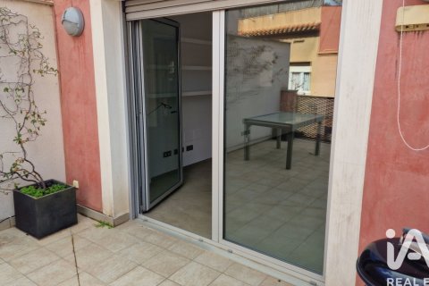 Сasa de 3 dormitorios en alquiler en Sant Just Desvern, Barcelona, Cataluña, Spain № 8311 - foto 23