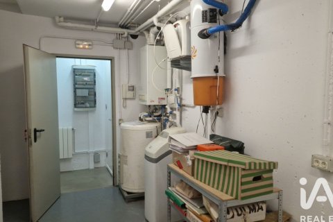 Сasa de 3 dormitorios en alquiler en Sant Just Desvern, Barcelona, Cataluña, Spain № 8311 - foto 3