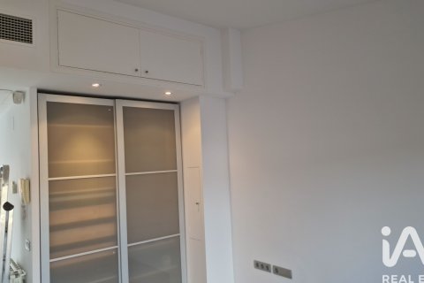 Сasa de 3 dormitorios en alquiler en Sant Just Desvern, Barcelona, Cataluña, Spain № 8311 - foto 9
