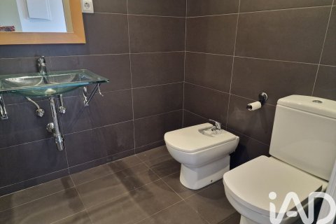 Apartamento de 2 dormitorios en venta en Barcelona, Cataluña, Spain № 8313 - foto 5