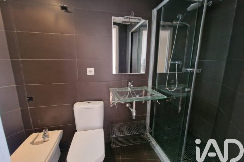 Apartamento de 2 dormitorios en venta en Barcelona, Cataluña, Spain № 8313 - foto 7