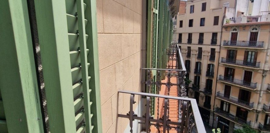 Apartamento de 2 dormitorios en venta en Barcelona, Cataluña, Spain № 8313